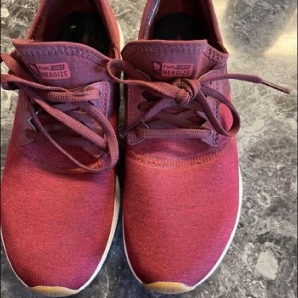 Women’s new balance shoes